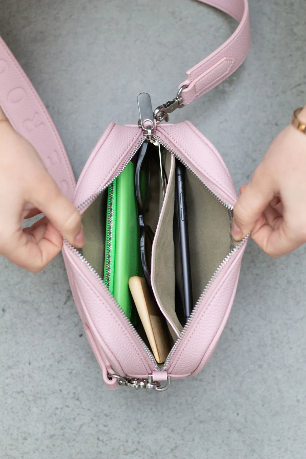 MINI MESSENGER - PINK