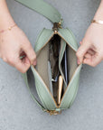 MINI MESSENGER - PASTEL GREEN